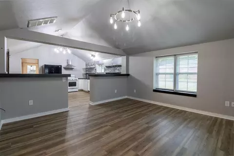 7 E Oak, Tuttle, OK 73089 photo 5