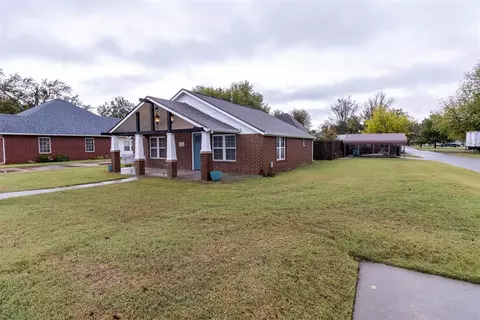 7 E Oak, Tuttle, OK 73089 photo 3