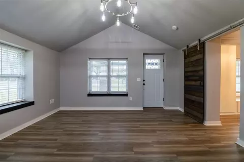 7 E Oak, Tuttle, OK 73089 photo 4