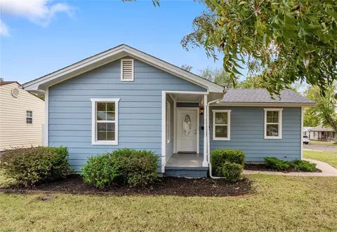 318 W Mimosa Dr, Midwest City, OK 73110