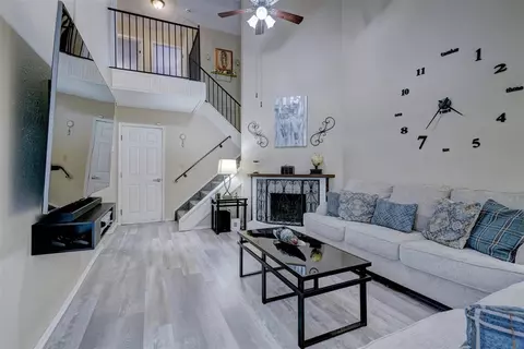 8721 N Roxbury Blvd, Oklahoma City, OK 73132