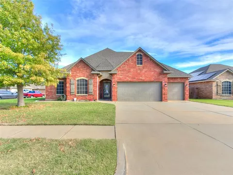 3100 San Juan Trail St, Moore, OK 73160