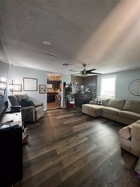 402 E Grant Ave, Guthrie, OK 73044 photo 4