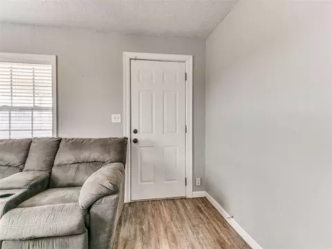 504 S Frisco Rd, Tuttle, OK 73089 photo 4