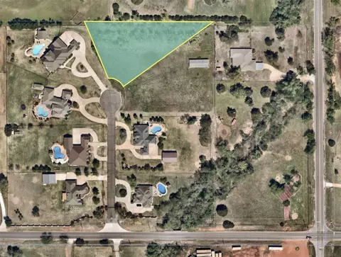 8831 Legacy Crossing Dr, Oklahoma City, OK 73169