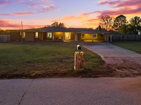 103 N 10th Ave, Purcell, OK 73080