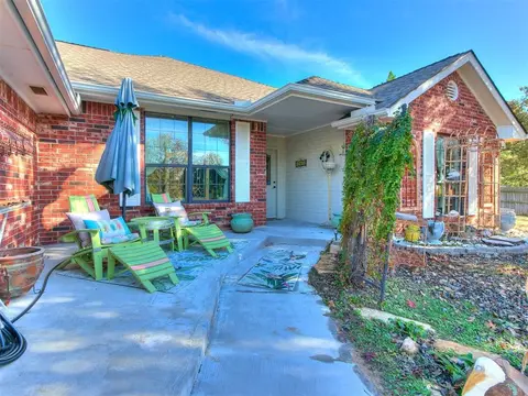 13400 Hedy Ave, Newalla, OK 74857