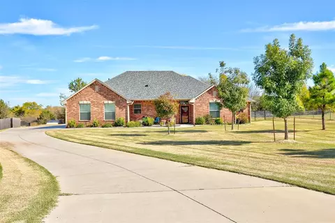 396 Fleenor Ln, Newcastle, OK 73065