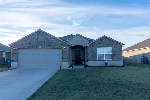 317 Karlee Ln, Newcastle, OK 73065