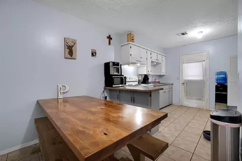 411 E 3rd St, Hydro, OK 73048 photo 6