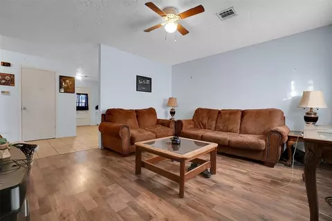 411 E 3rd St, Hydro, OK 73048 photo 4