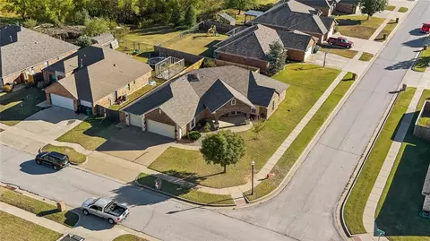 9708 SW 18th St, Oklahoma City, OK 73128
