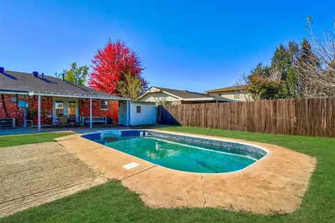4225 Corbett Dr, Del City, OK 73115