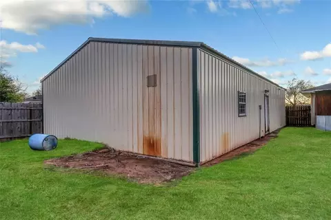 321 N 11th St, Thomas, OK 73669 photo 20