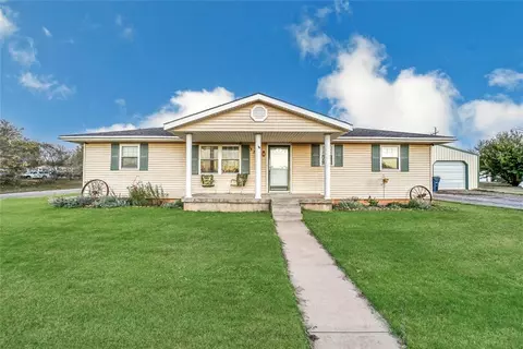 321 N 11th St, Thomas, OK 73669