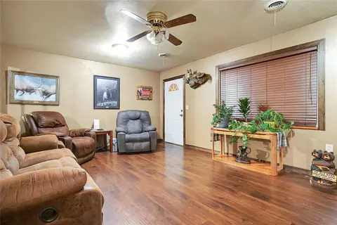 321 N 11th St, Thomas, OK 73669 photo 4