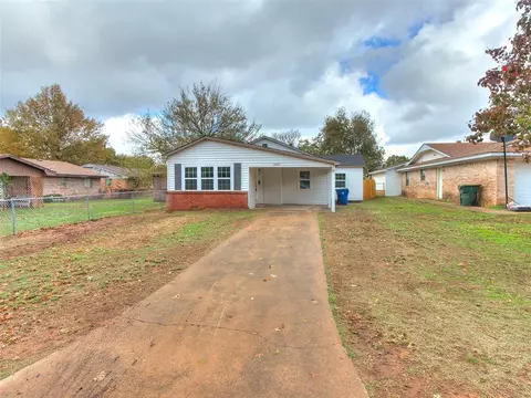 1616 W Mississippi Ave, Chickasha, OK 73018