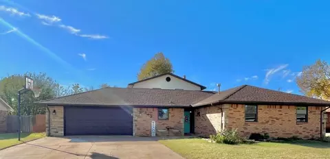 542 Sunset Dr, Watonga, OK 73772 photo 2