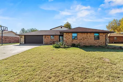 542 Sunset Dr, Watonga, OK 73772 photo 3