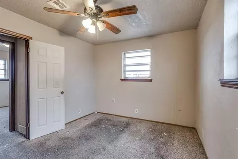 2547 E Lindsey St, Norman, OK 73071 photo 27