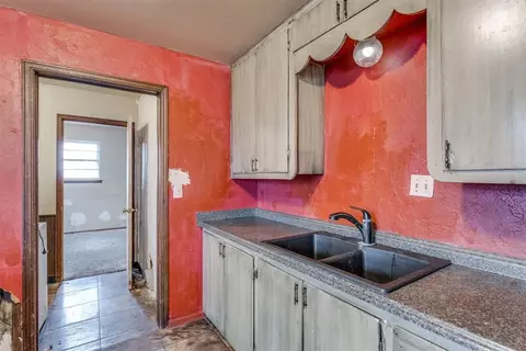 2547 E Lindsey St, Norman, OK 73071 photo 16