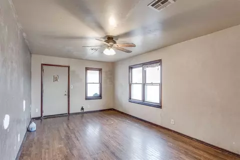 2547 E Lindsey St, Norman, OK 73071 photo 11