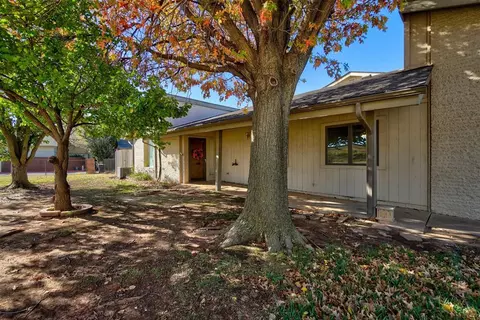 9810 Hefner Village Dr, Oklahoma City, OK 73162