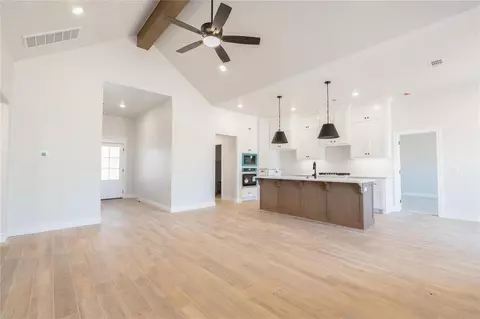 3009 Crossover Ct, Moore, OK 73160