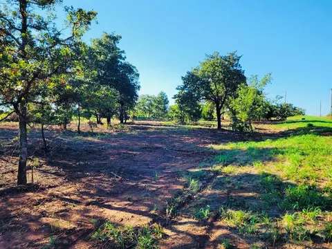100201 S 3330 St, Harrah, OK 73045