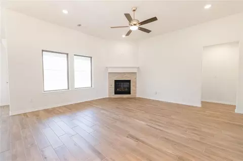 12329 SW 30th St, Yukon, OK 73099