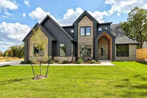 4632 Maple Ridge Dr, Edmond, OK 73034