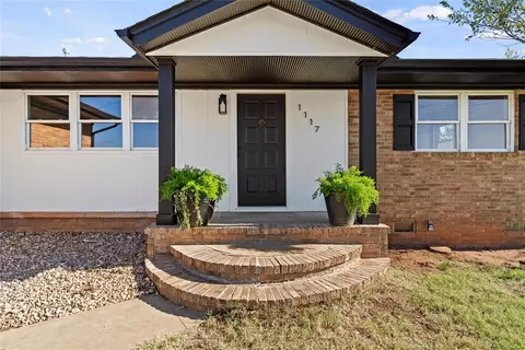 1117 Clearview Dr, Kingfisher, OK 73750