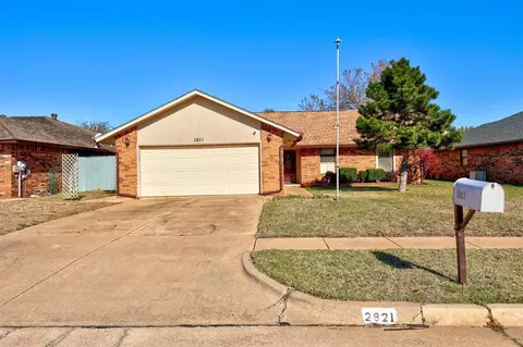 2821 Pinto Trl, Edmond, OK 73012