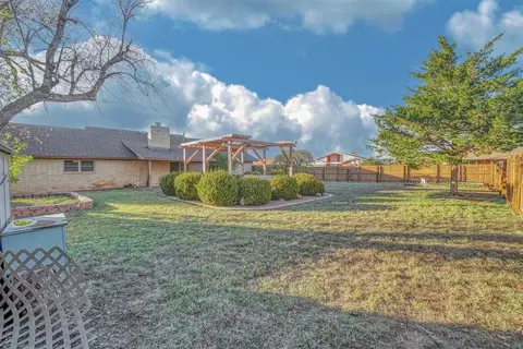 908 Cambridge Dr, Altus, OK 73521 photo 35