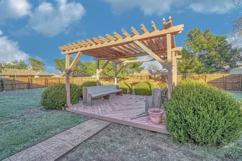 908 Cambridge Dr, Altus, OK 73521 photo 37