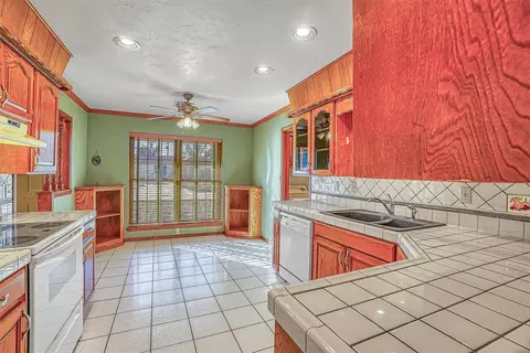 908 Cambridge Dr, Altus, OK 73521 photo 17