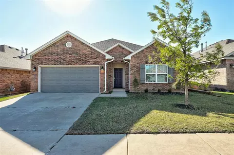 9412 NW 92nd St, Yukon, OK 73099