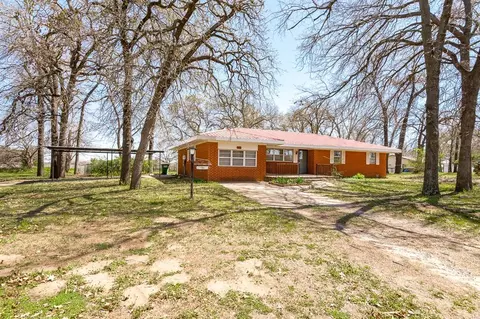 102 S Timberline Dr, Perkins, OK 74059