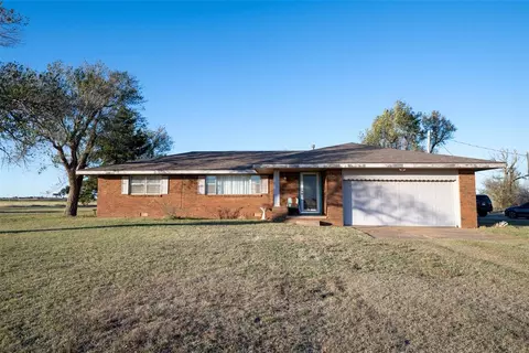 19669 E 610 Rd, Hennessey, OK 73742