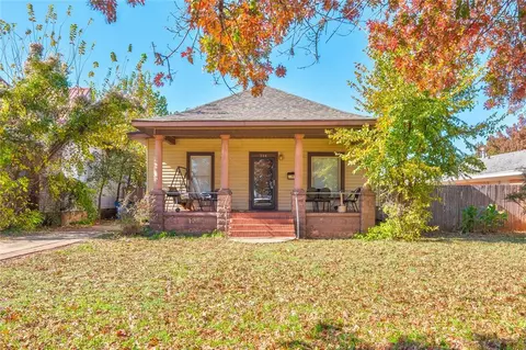 316 S 6th St, Chickasha, OK 73018