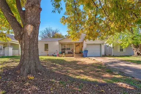 710 S 11th St, Chickasha, OK 73018