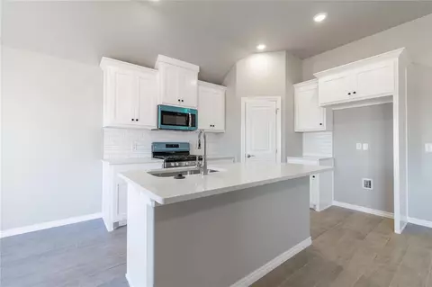 10336 SW 55th Ter, Mustang, OK 73064