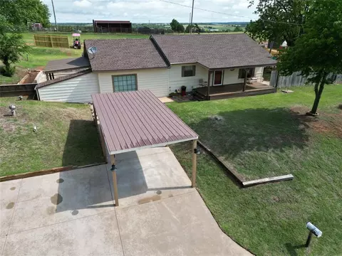 509 Commanche Ave, Binger, OK 73009 photo 2