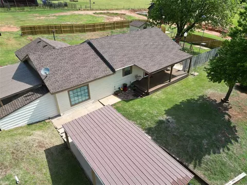 509 Commanche Ave, Binger, OK 73009 photo 3