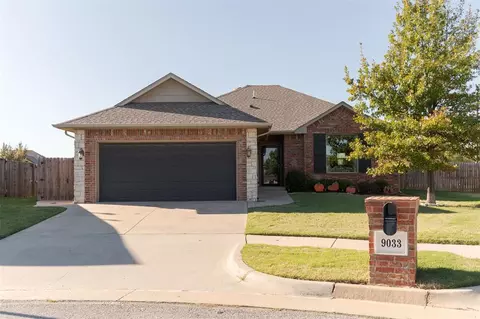9033 NW 93rd Cir, Yukon, OK 73099