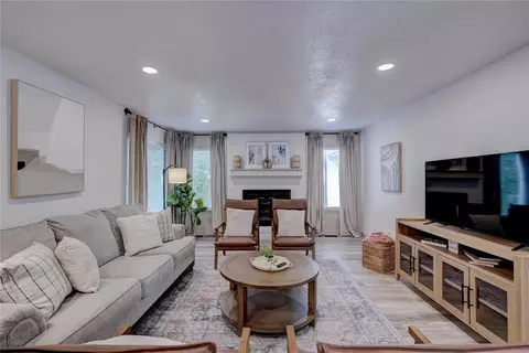 2212 Barton St #2214, Norman, OK 73072