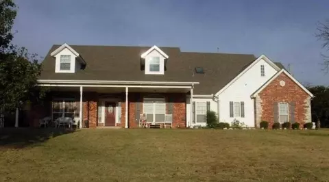 32139 Sparrow Rd, Norman, OK 73072