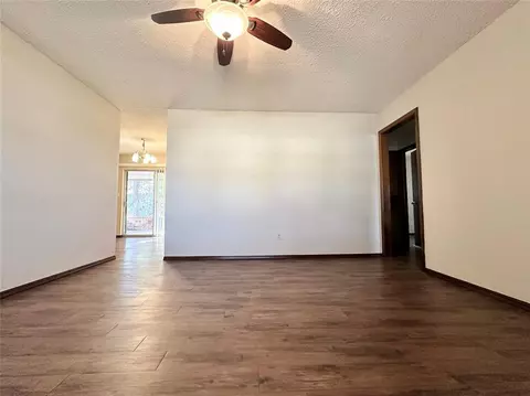 809 E Georgia St, Shawnee, OK 74804 photo 9