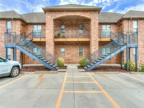 1812 Alameda St #112, Norman, OK 73071