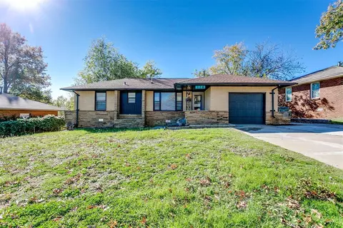 128 E Pratt Dr, Midwest City, OK 73110